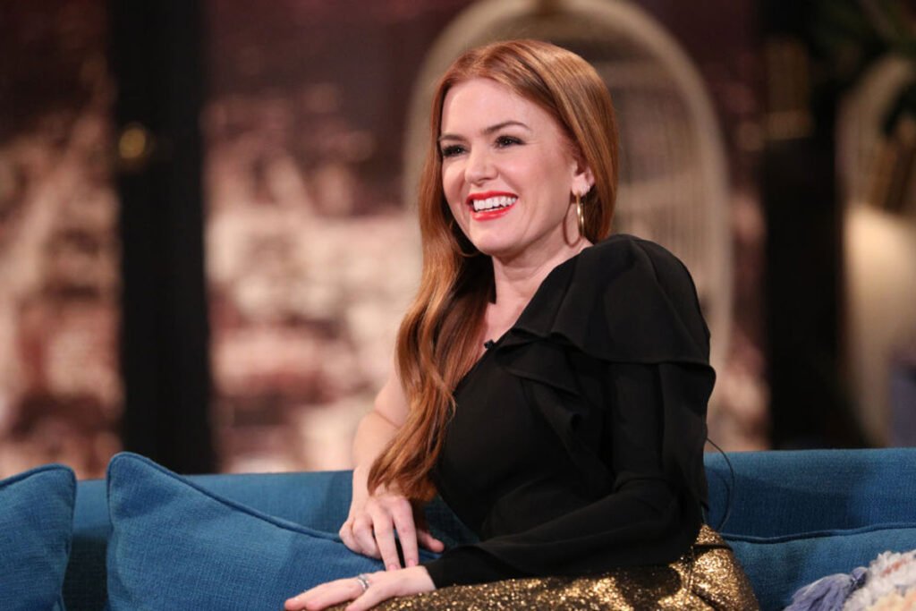 Isla Fisher vape