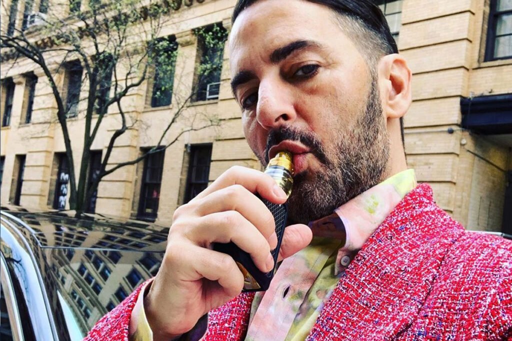 Marc Jacobs vaping